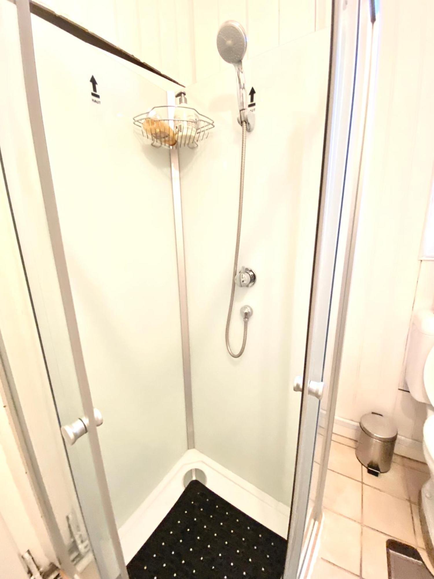 Balcon De Paris Apartment Женвил Екстериор снимка